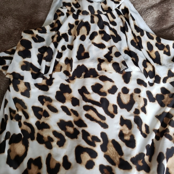 Leopard Print Halter Top - Picture 3 of 3